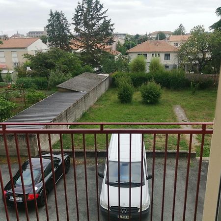 Chambre Dans Appartement A Niort Dış mekan fotoğraf