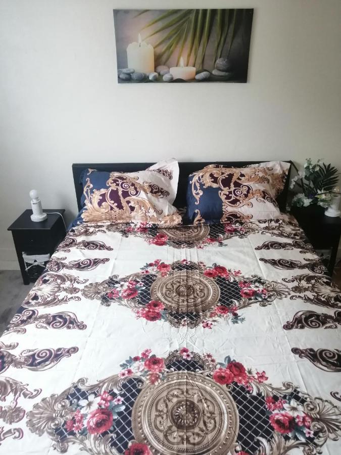 Chambre Dans Appartement A Niort Dış mekan fotoğraf