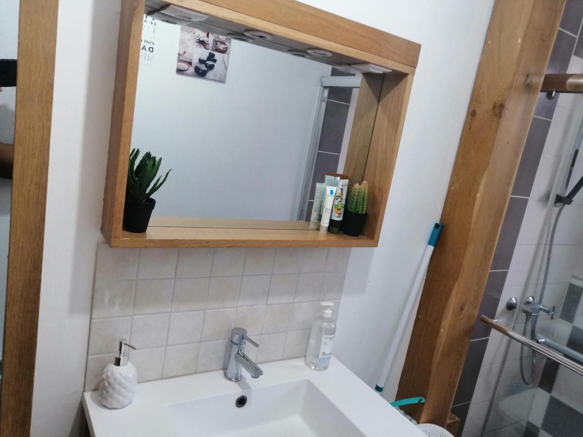 Chambre Dans Appartement A Niort Dış mekan fotoğraf