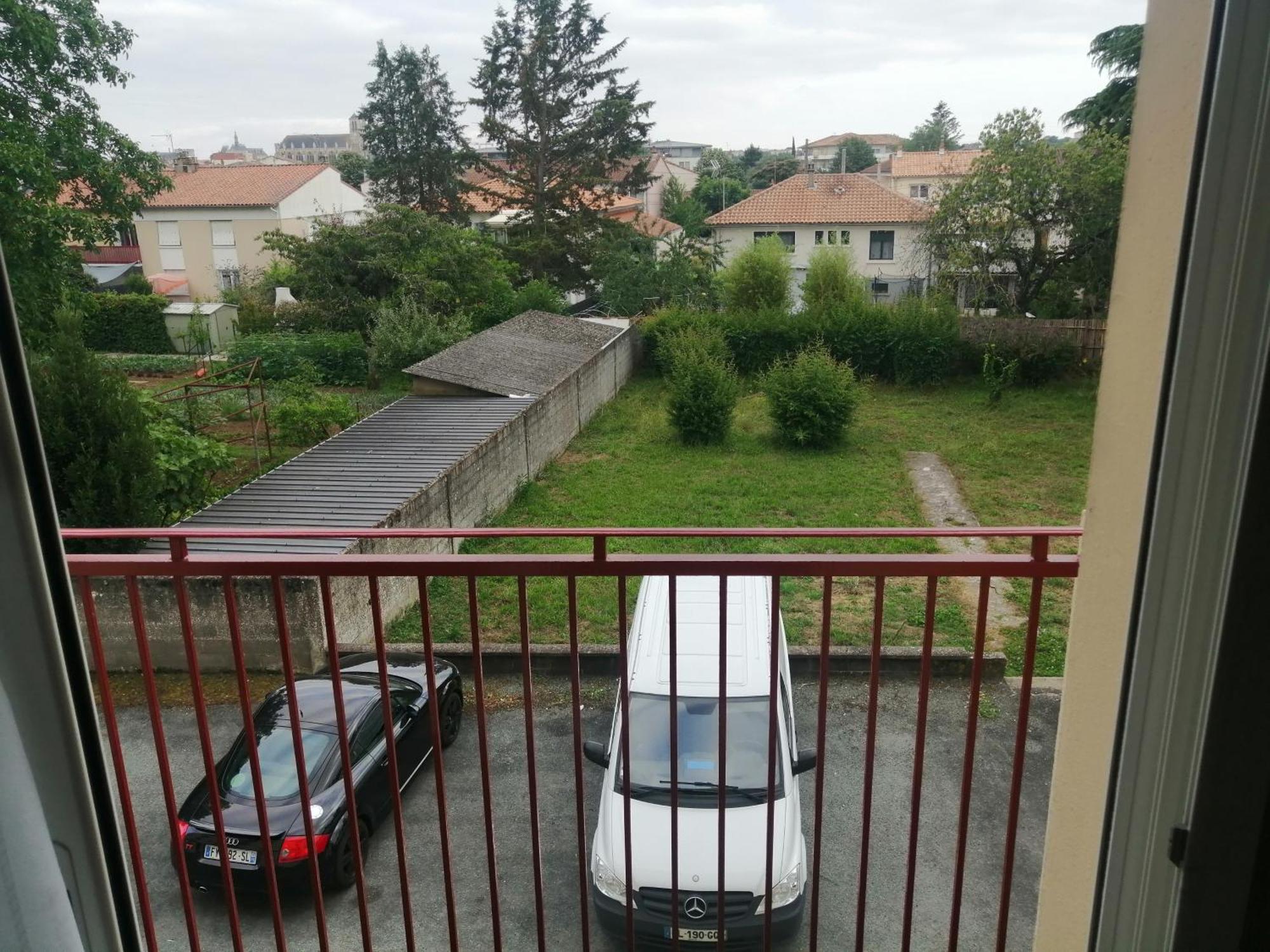 Chambre Dans Appartement A Niort Dış mekan fotoğraf